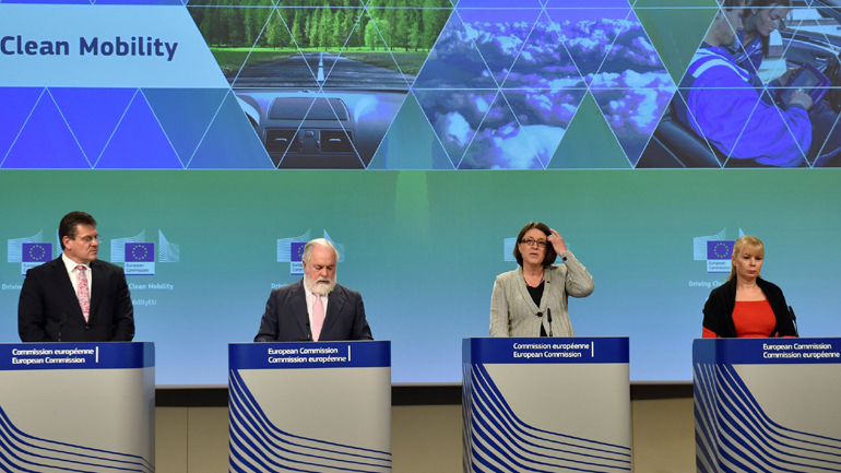 Μεγάλες πιέσεις από την Ε.Ε. στους κατασκευαστές αυτοκινήτων